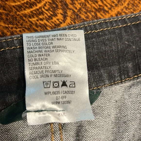 Woolrich Vintage Black Denim Skirt Women's Size 16 EUC - Picture 7 of 7